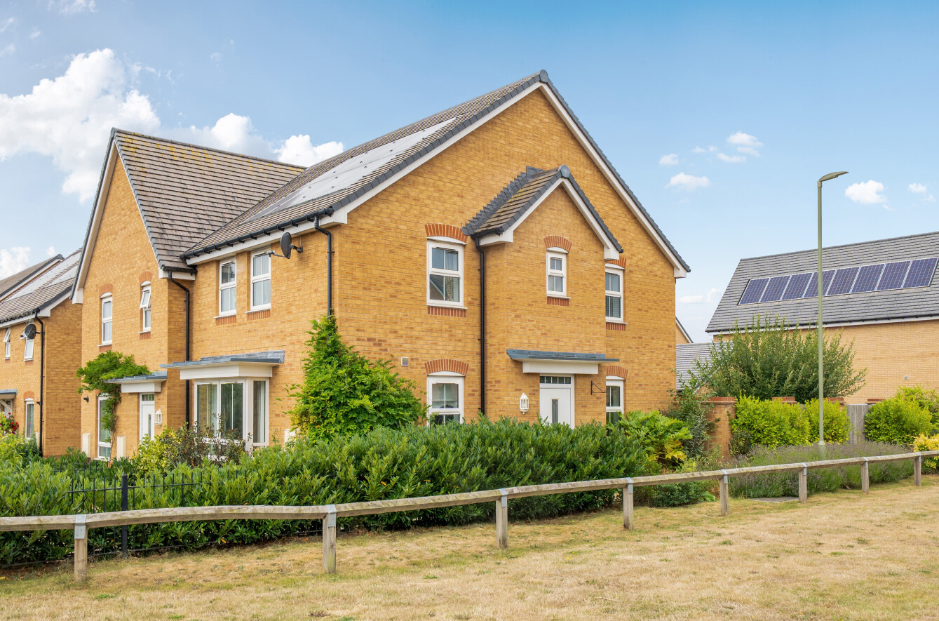 Luck Road, Bursledon, Southampton, Hampshire, SO31 - Charters