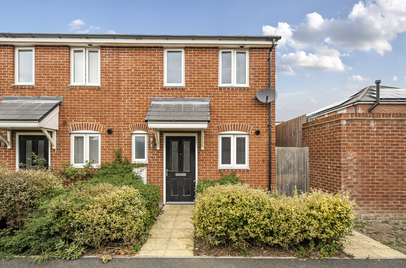 Sapphire Close, Locks Heath, Hampshire, SO31