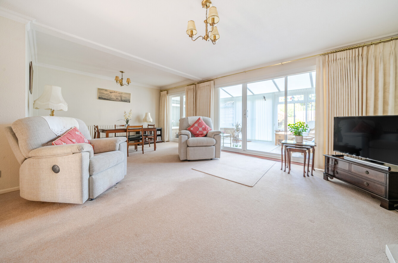 Oxleys Close, Fareham, Hampshire, PO14 - Charters