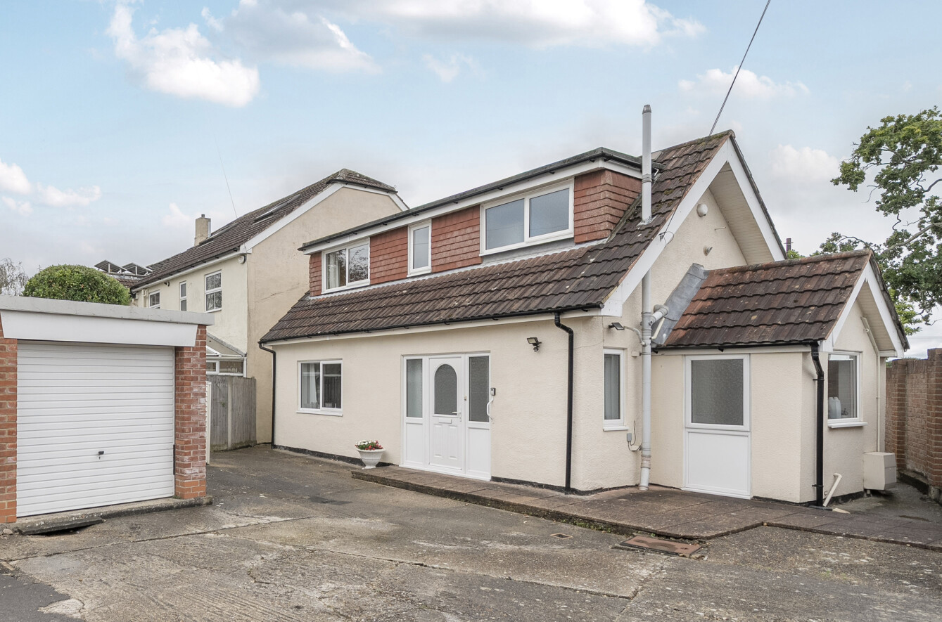 Cyprus Road, Titchfield Common, Hampshire, PO14 - Charters