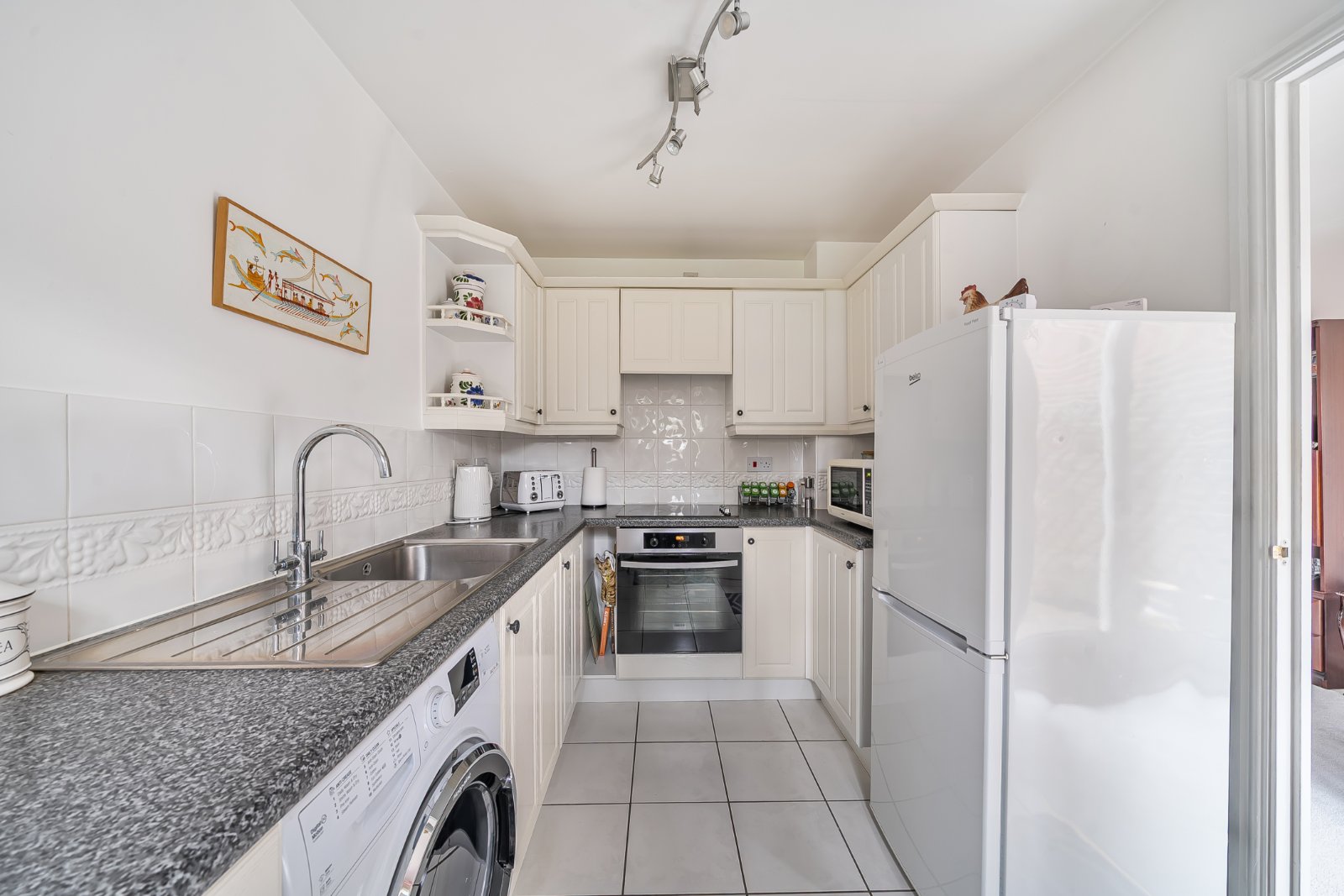 Little Fox Drive, Park Gate, Southampton, Hampshire, SO31 - Charters