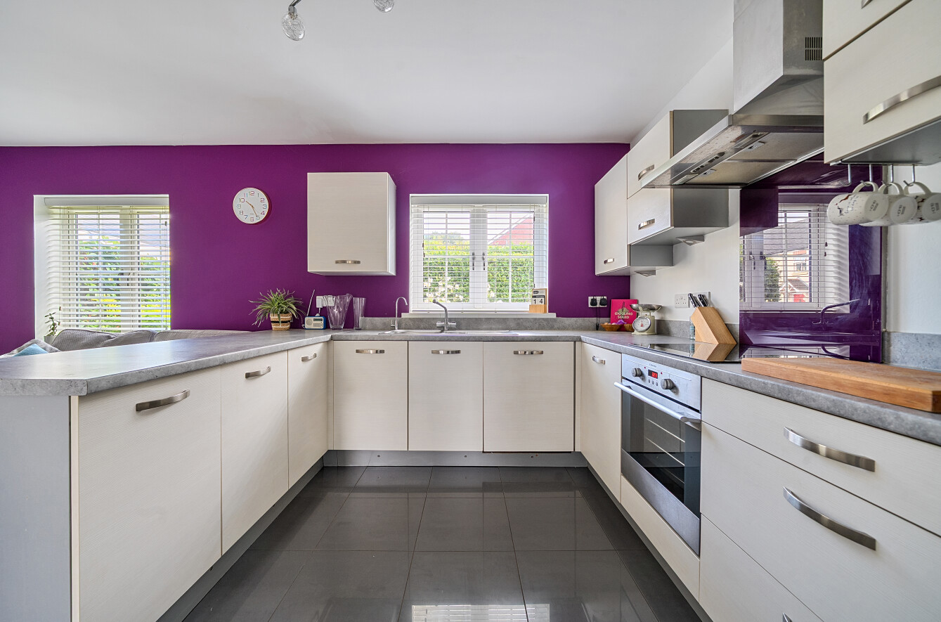 Columbus Drive, Sarisbury Green, Hampshire, SO31