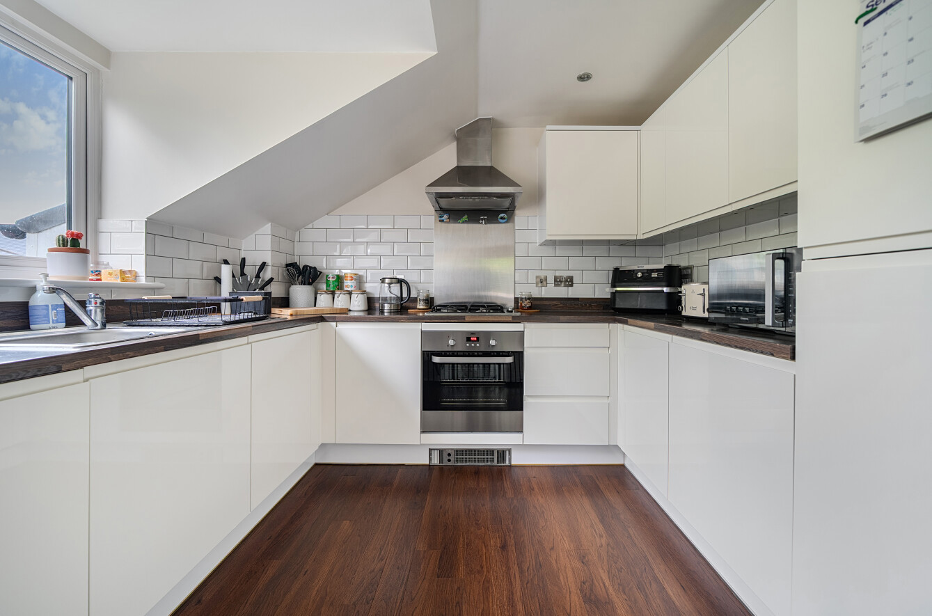 Cavendish Drive, Locks Heath, Southampton, Hampshire, SO31 - Charters
