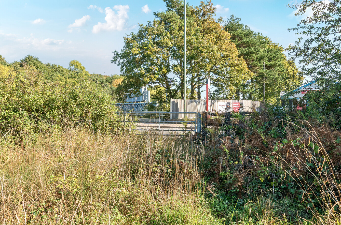 Land To West Botley Road, Park Gate, SO31
