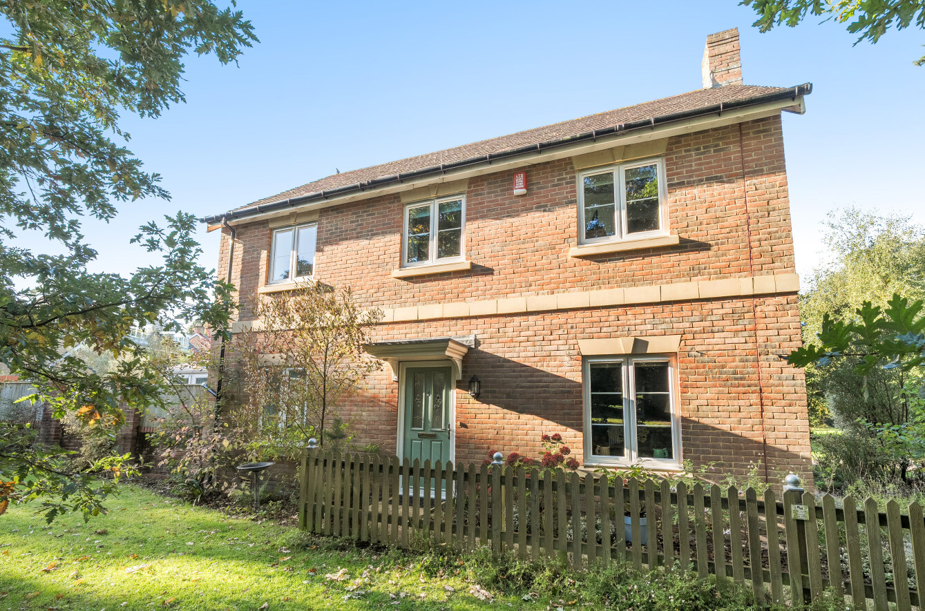 Mansion House Close, Sarisbury Green, Hampshire, SO31