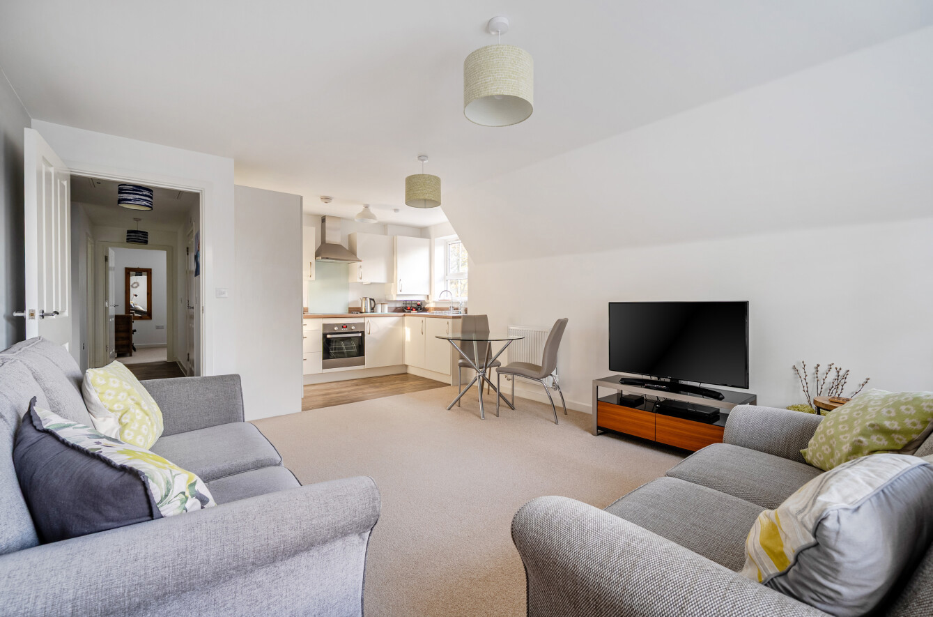 Montefiore Drive, Sarisbury Green, Southampton, Hampshire, SO31 - Charters