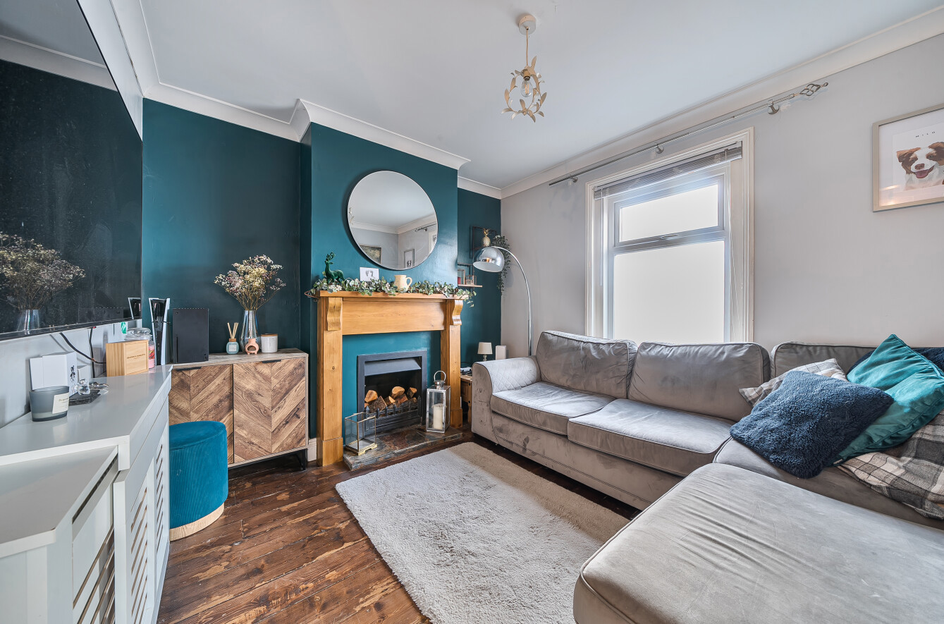 York Drove, Bitterne Village, Southampton, Hampshire, SO18 York Drove, Bitterne Village, Southampton, Hampshire, SO18 - Charters