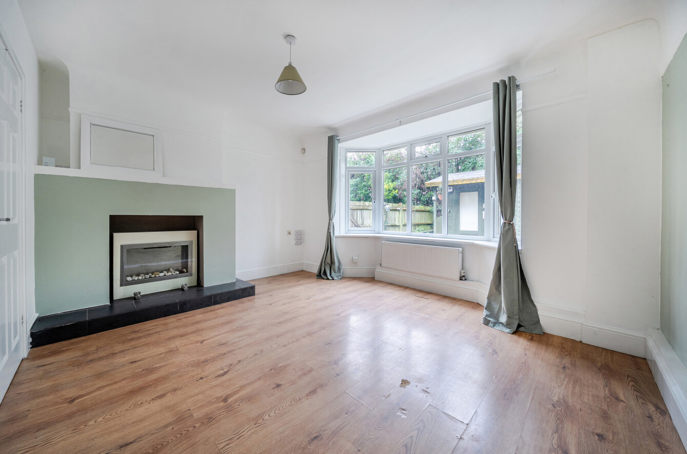 Brookside Drive, Sarisbury Green, Southampton, Hampshire, SO31 Brookside Drive, Sarisbury Green, Southampton, Hampshire, SO31 - Charters