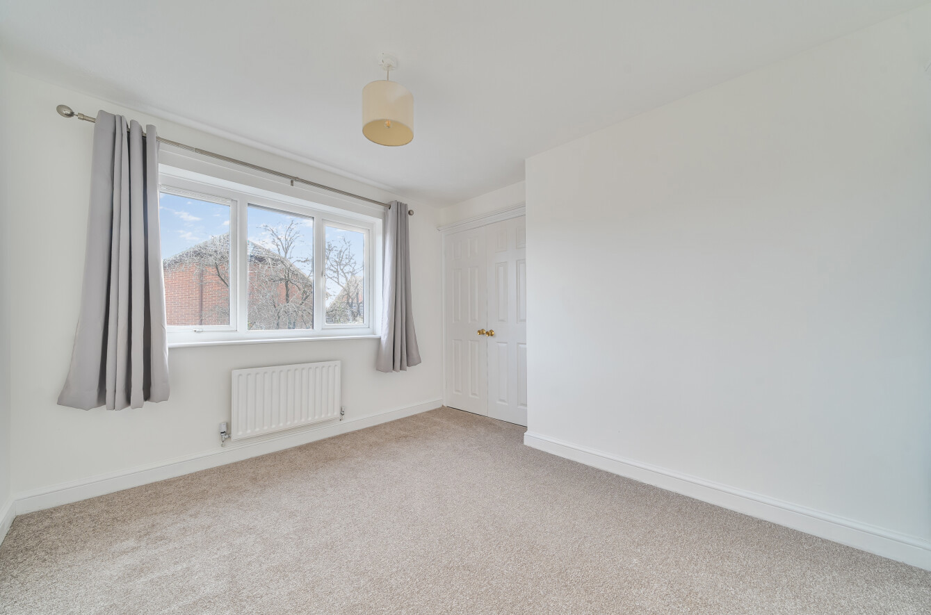 Lambourne Drive, Locks Heath, Southampton, Hampshire, SO31