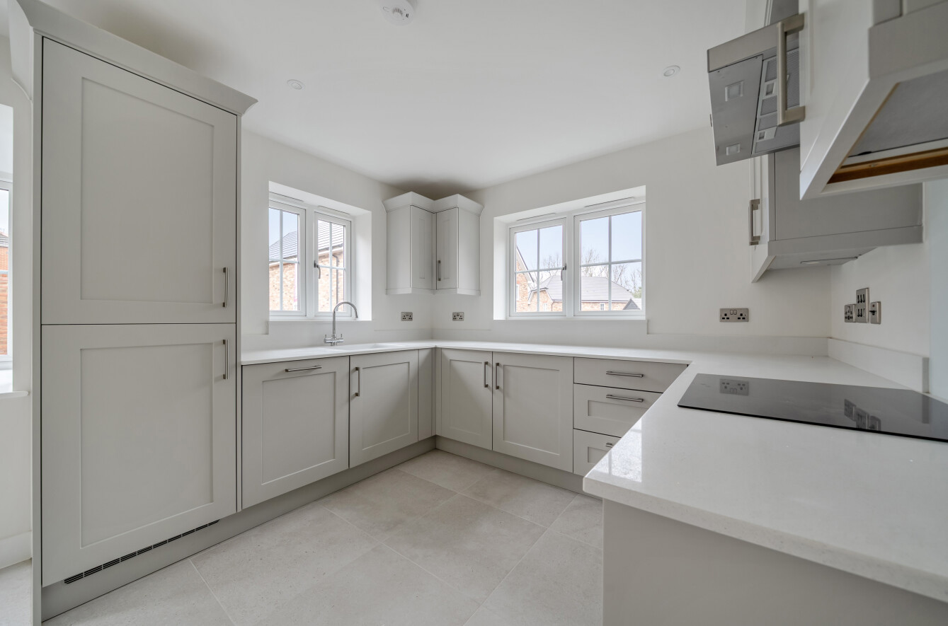 Beacon Bottom, Park Gate, Southampton, Hampshire, SO31 - Charters