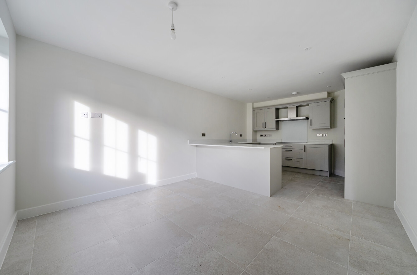 Beacon Bottom, Park Gate, Southampton, Hampshire, SO31 - Charters