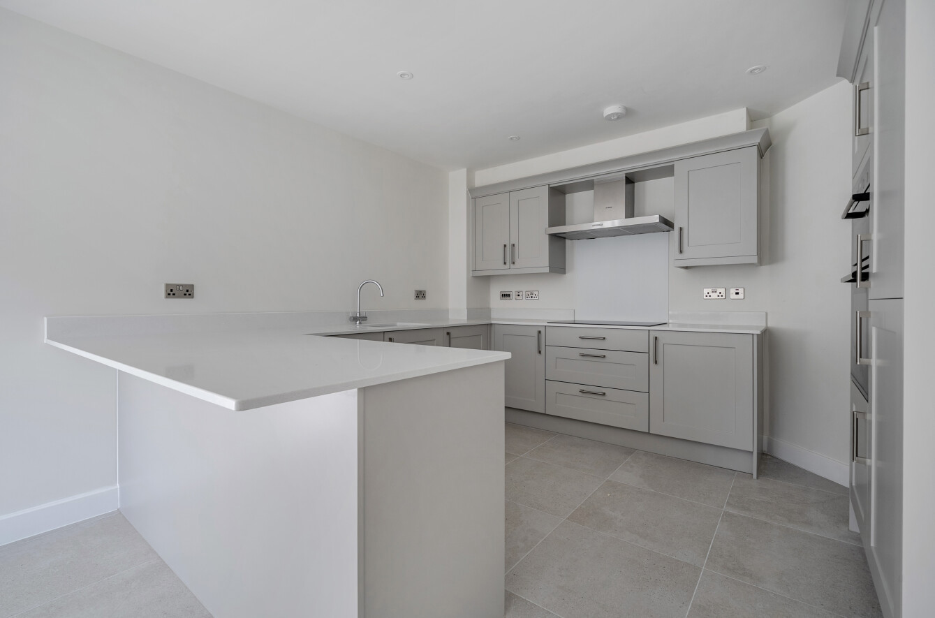 Beacon Bottom, Park Gate, Southampton, Hampshire, SO31 - Charters