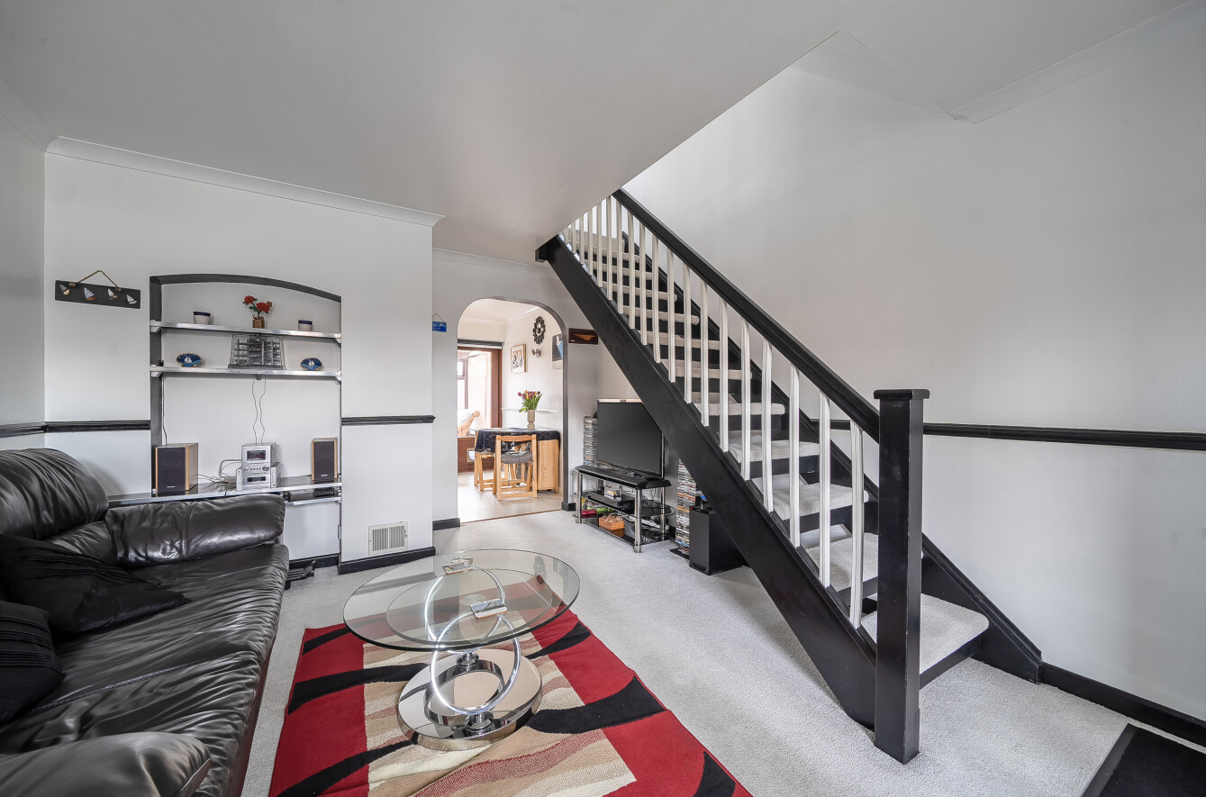 Pimpernel Close, Locks Heath, Southampton, Hampshire, SO31 - Charters