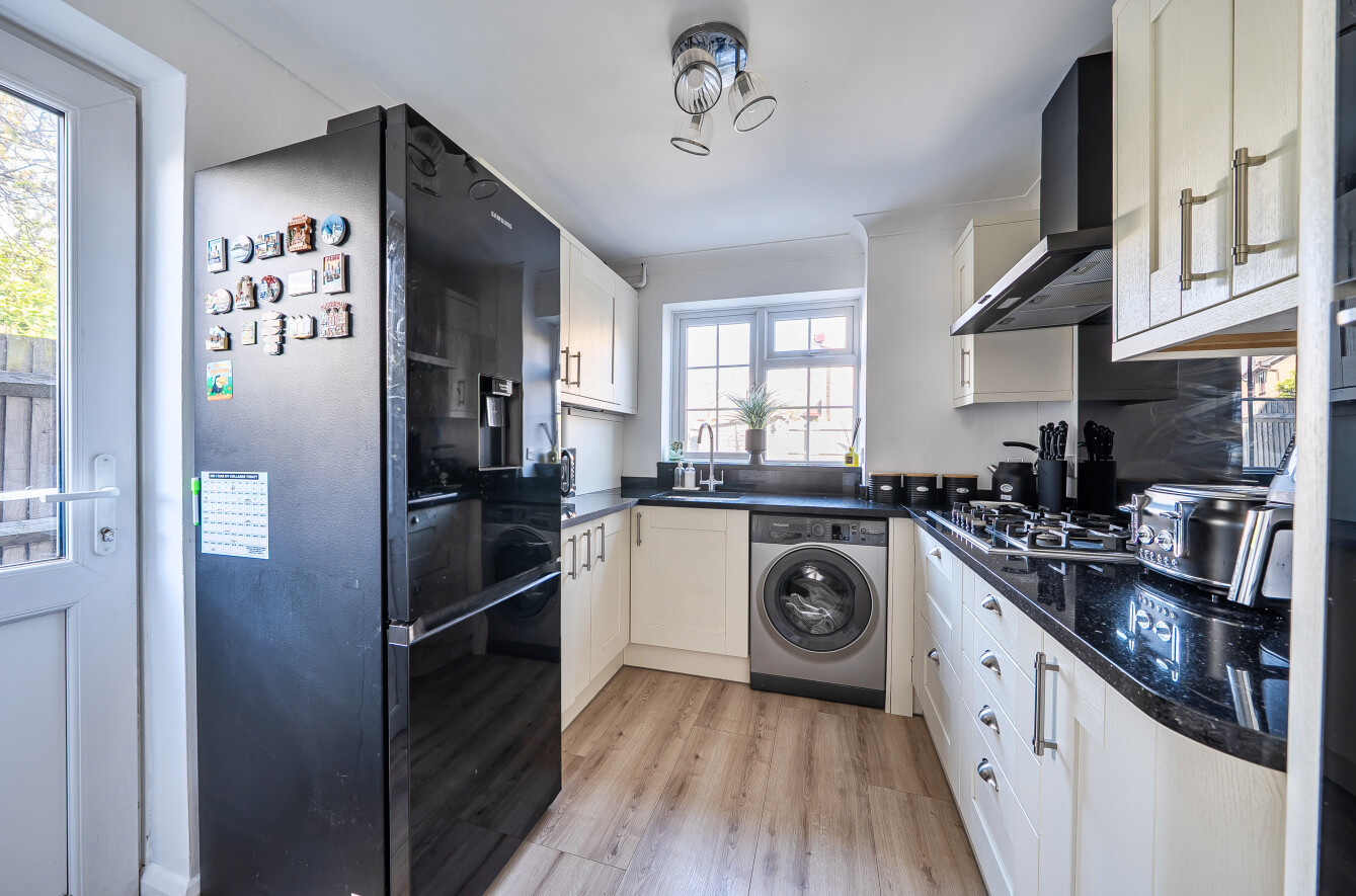 Downland Close, Locks Heath, Southampton, Hampshire, SO31 - Charters