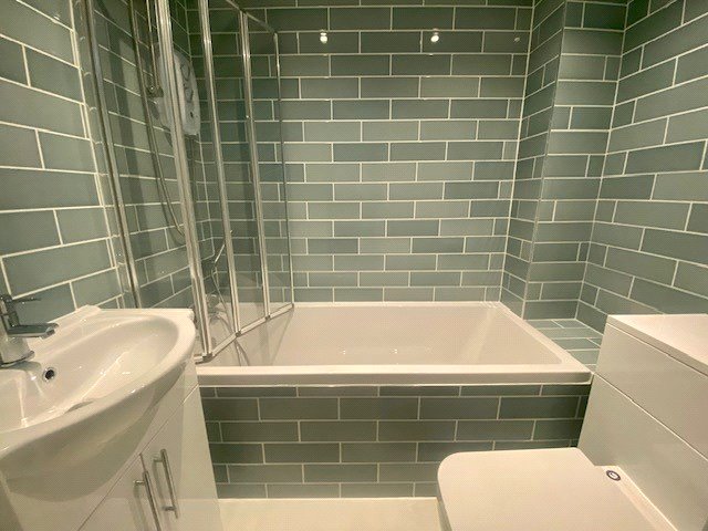 Devonshire Gardens, Bursledon, Southampton, Hampshire, SO31 - Charters