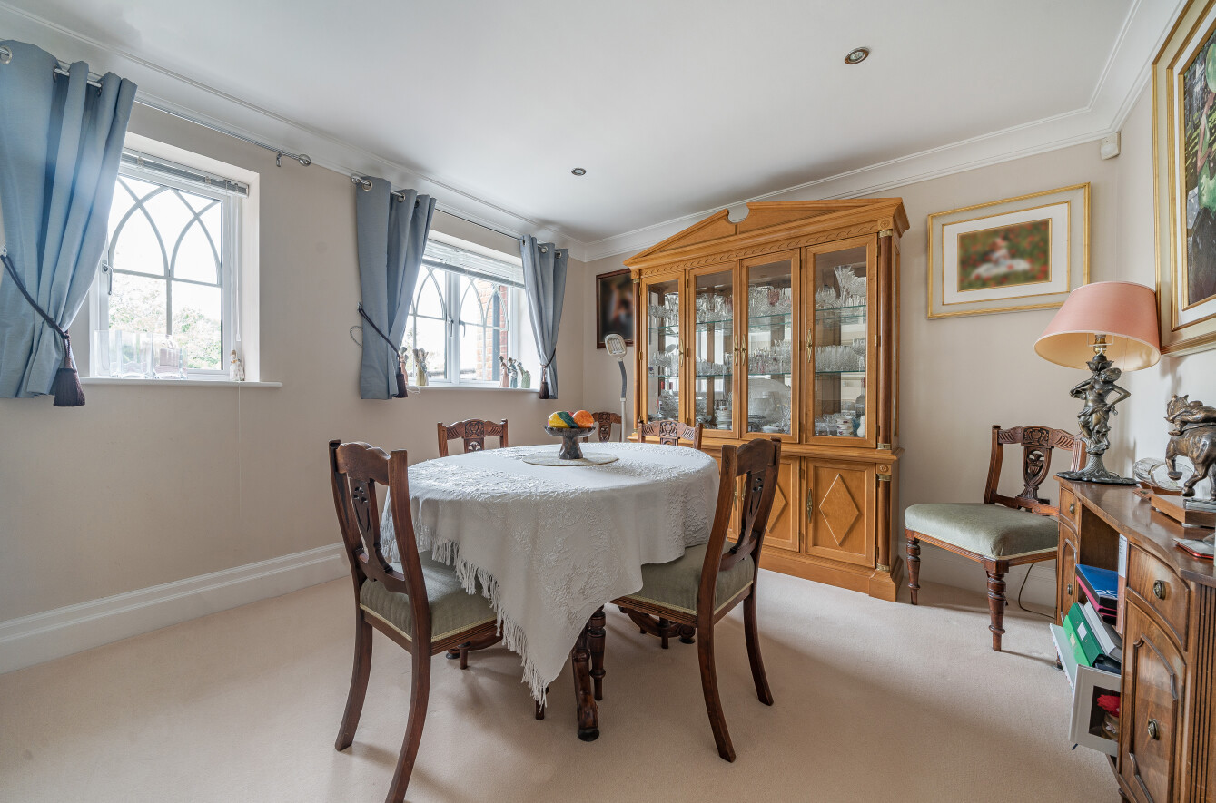 Fairlawns, Burridge, Southampton, Hampshire, SO31 - Charters