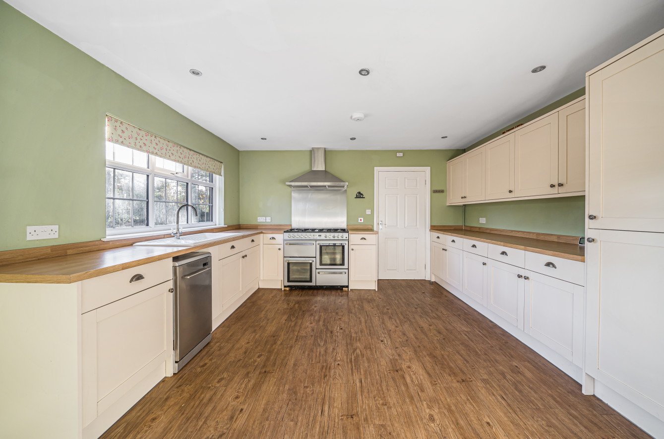 Common Lane, Titchfield, Fareham, Hampshire, PO14 - Charters