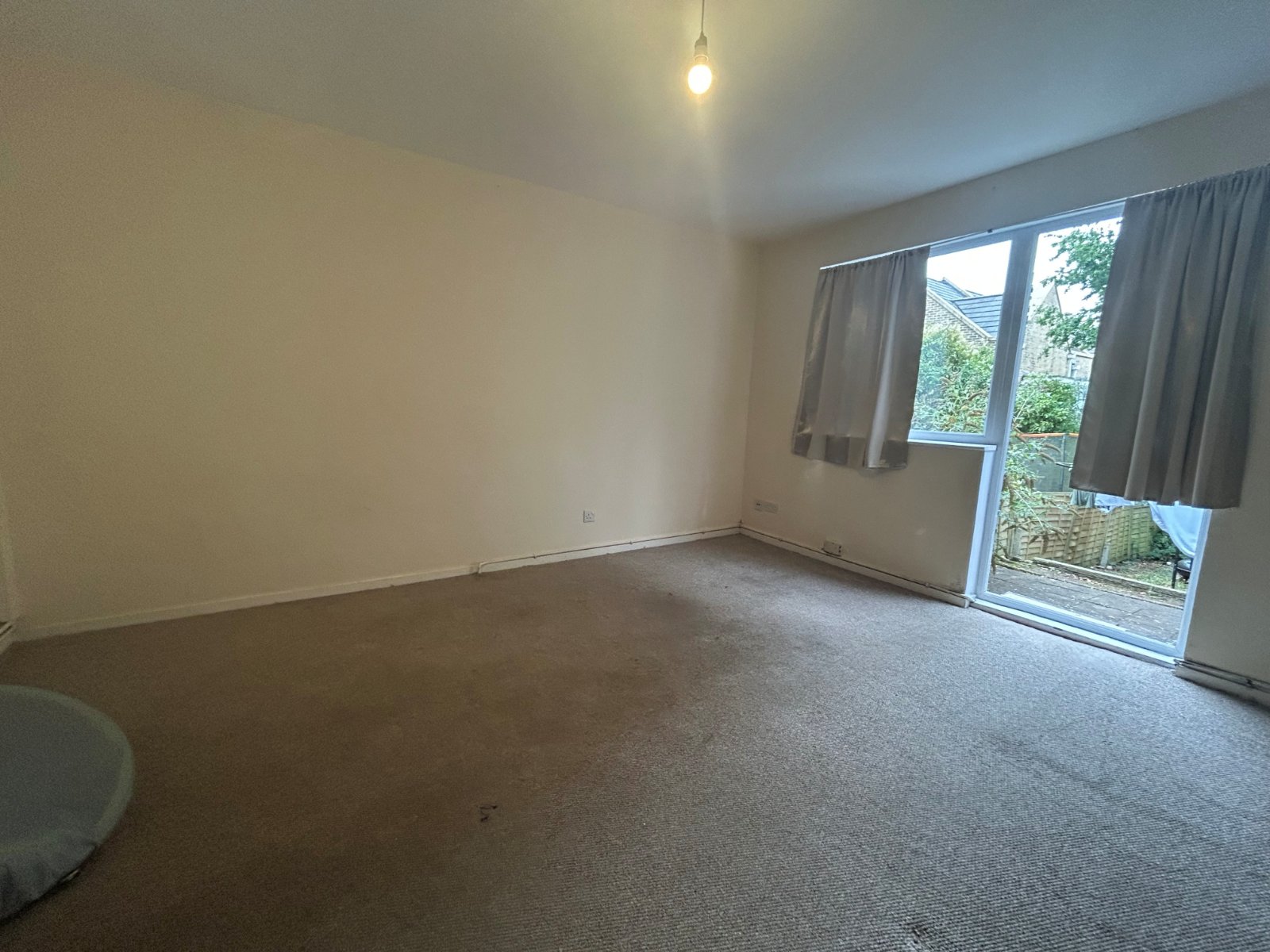 Humber Gardens, Bursledon, Southampton, Hampshire, SO31 - Charters