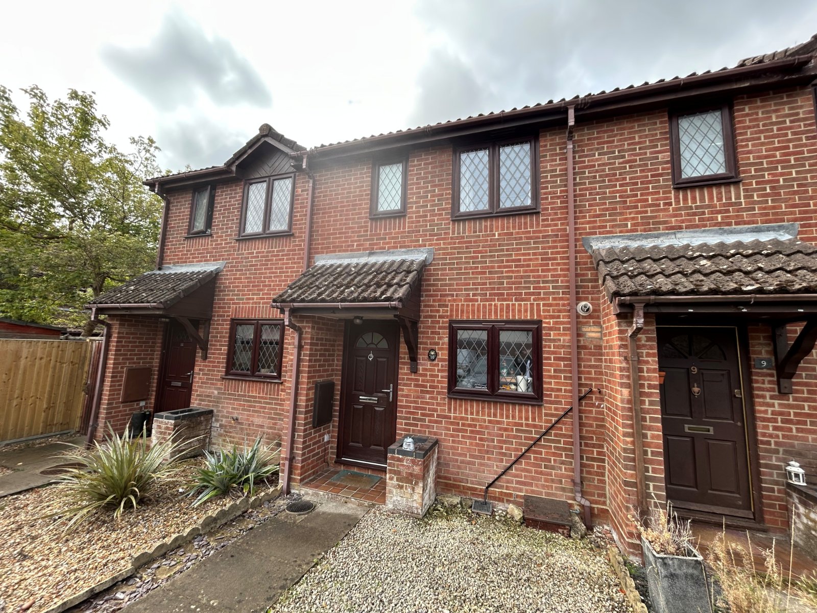 St. Lawrence Close, Hedge End, Southampton, Hampshire, SO30 - Charters
