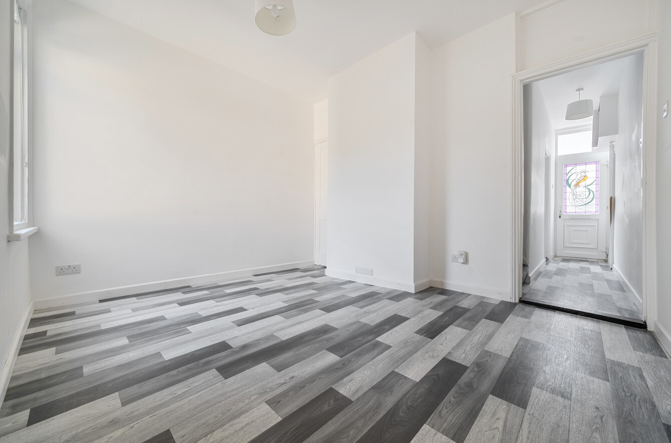 Esslemont Road, Southsea, PO4