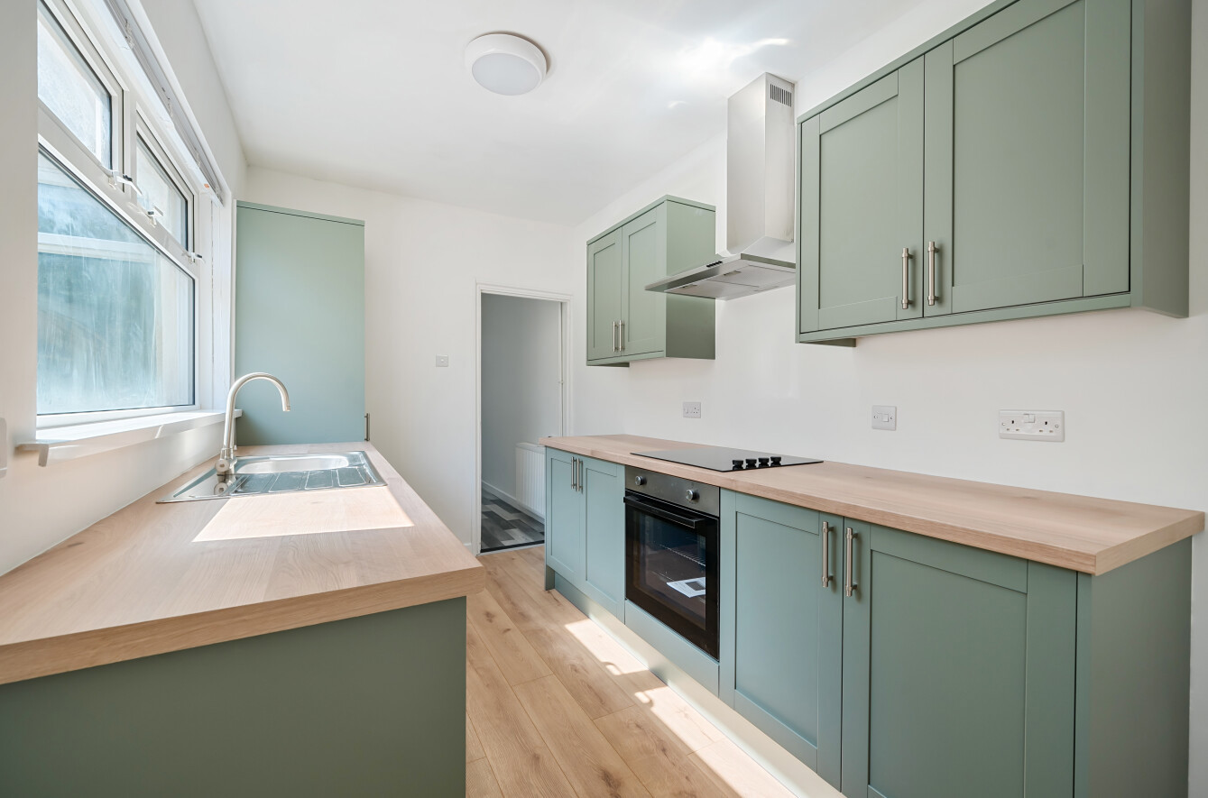 Esslemont Road, Southsea, PO4