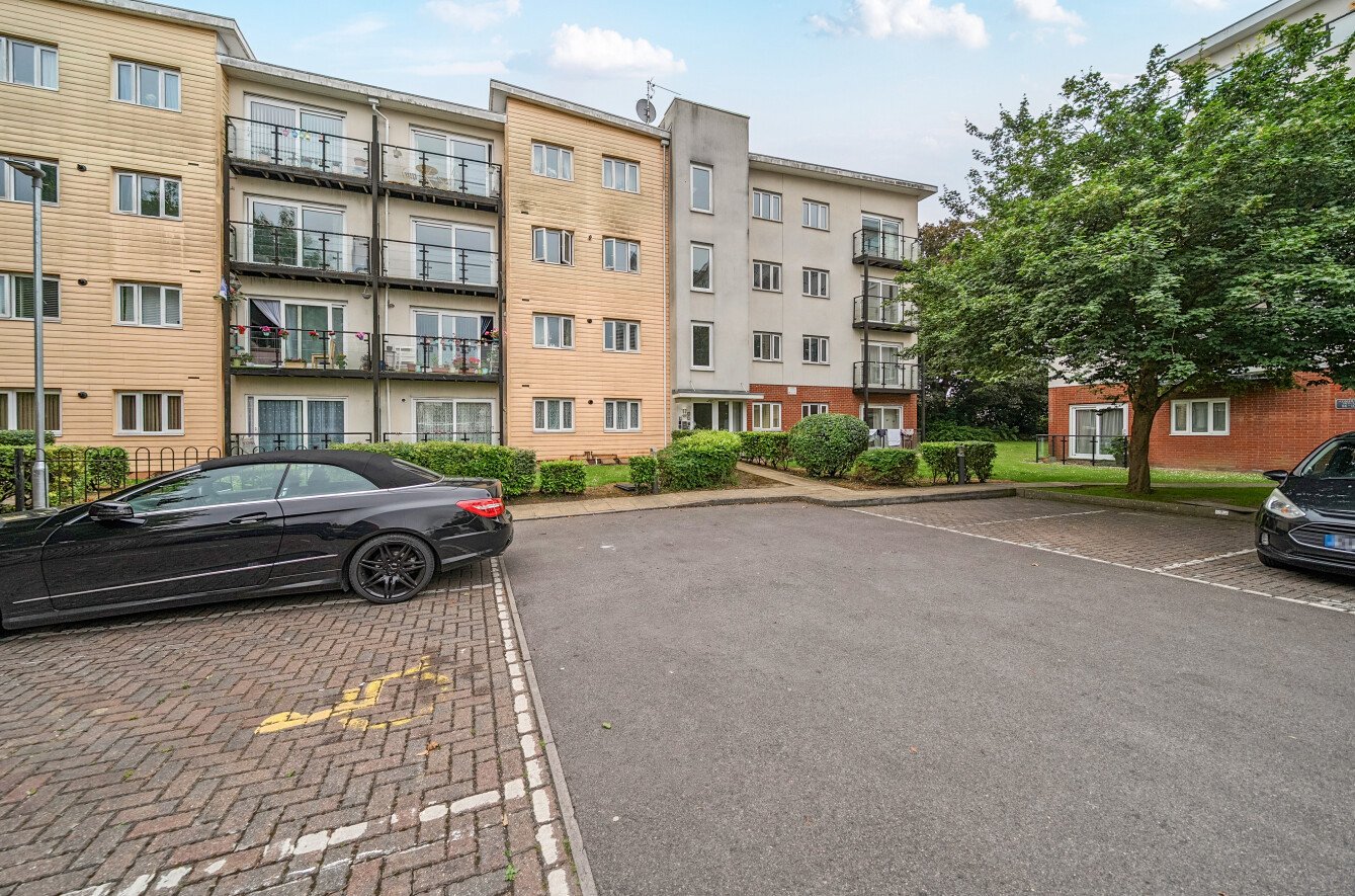 Gisors Road, Southsea, PO4