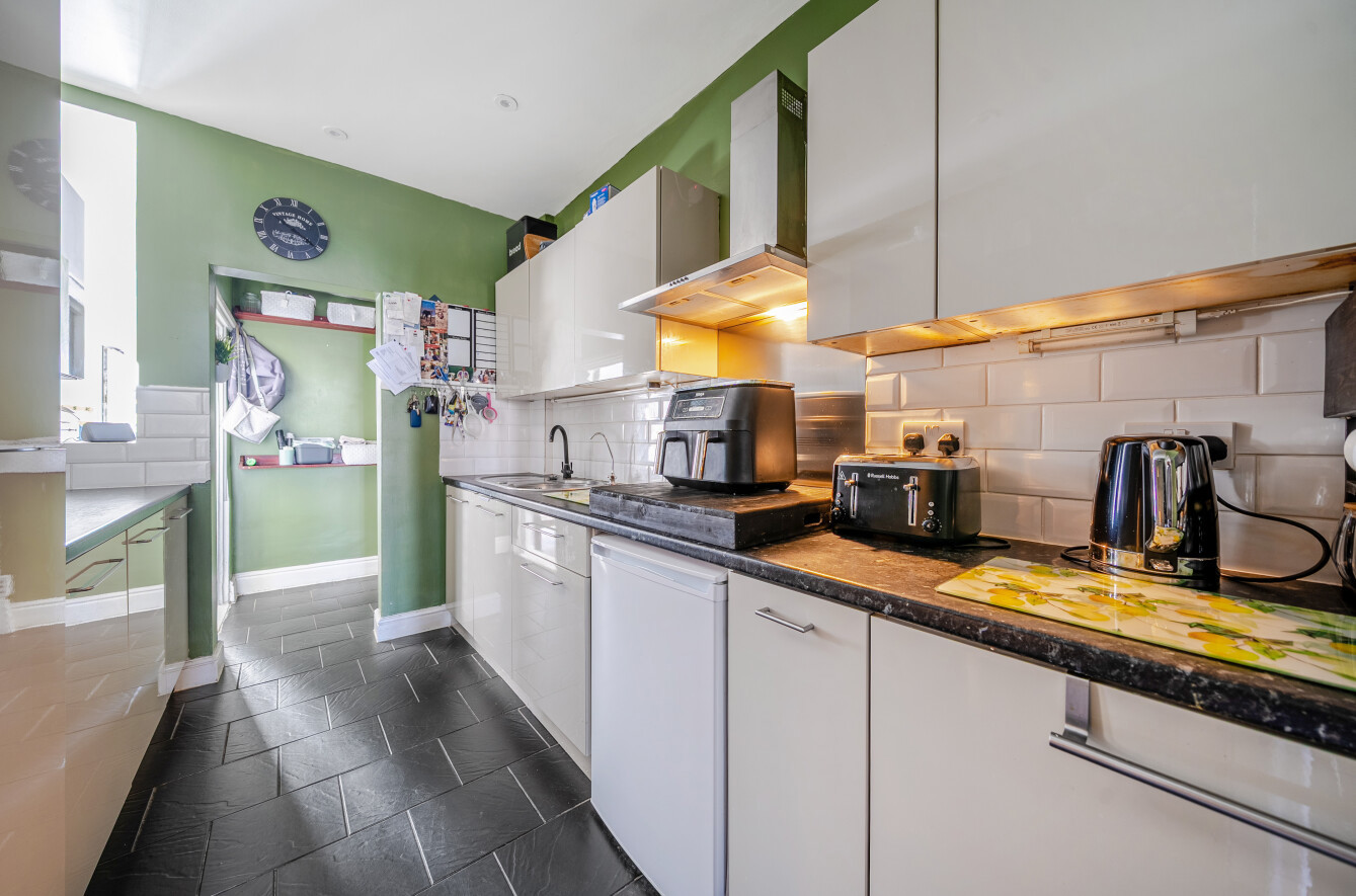 Queens Road, Portsmouth, Hampshire, PO2 - Charters