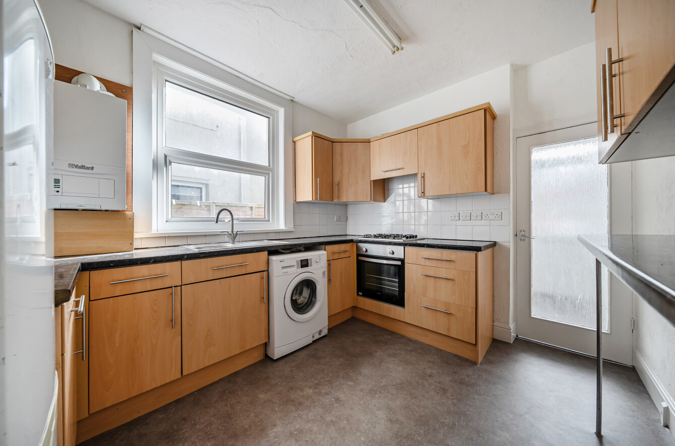 Pretoria Road, Southsea, Hampshire, PO4 Pretoria Road, Southsea, Hampshire, PO4 - Charters