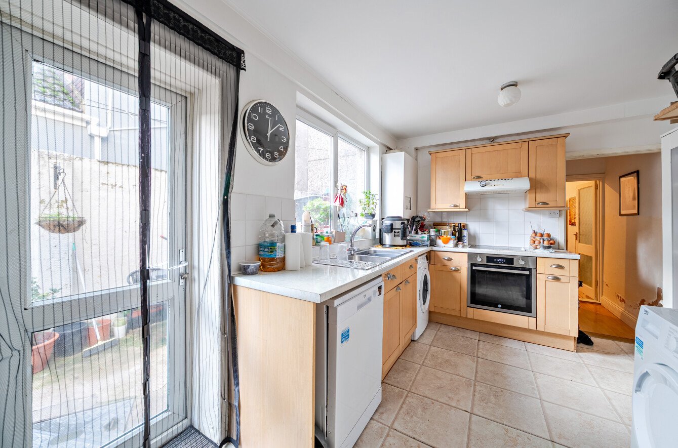 Twyford Avenue, Portsmouth, Hampshire, PO2 - Charters