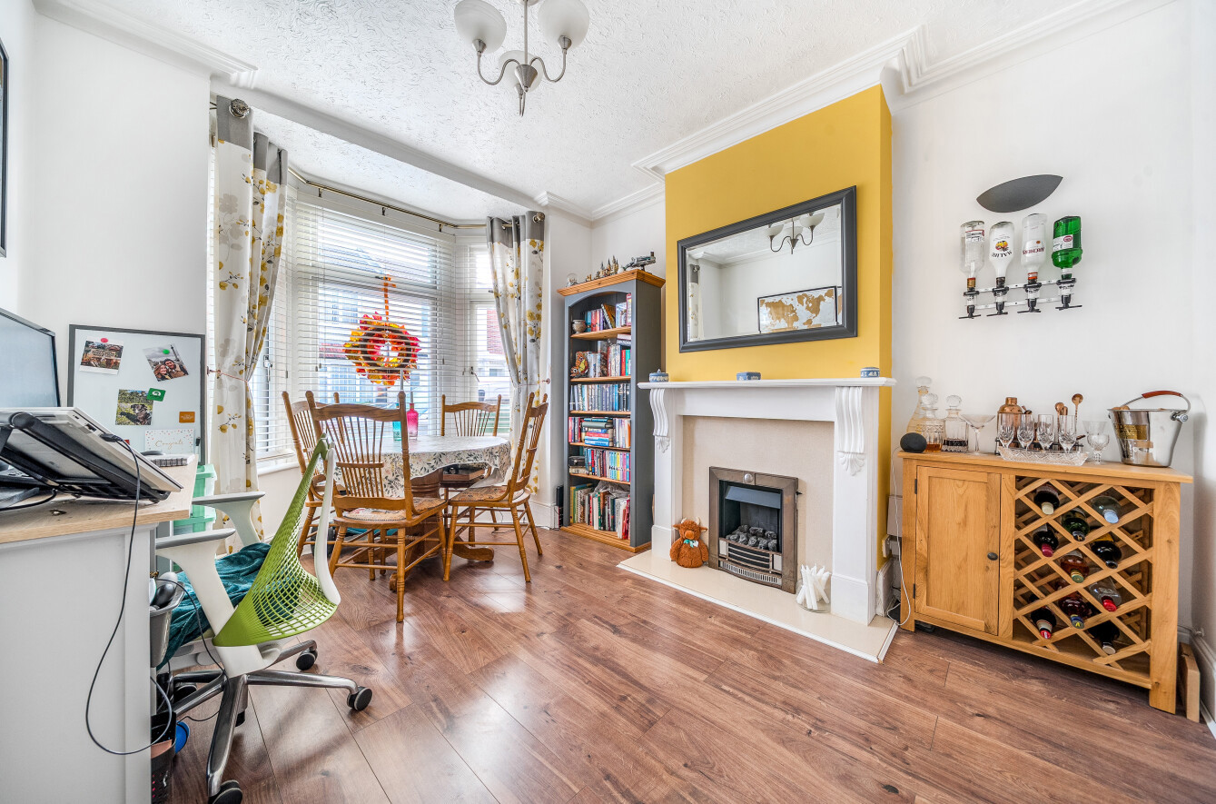 Whitworth Road, Portsmouth, Hampshire, PO2 Whitworth Road, Portsmouth, Hampshire, PO2 - Charters