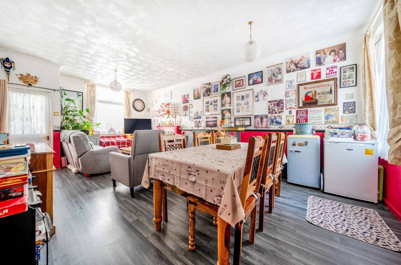 Newcome Road, Portsmouth, Hampshire, PO1 Newcome Road, Portsmouth, Hampshire, PO1 - Charters