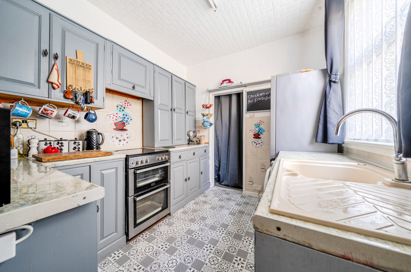 Newcome Road, Portsmouth, Hampshire, PO1 Newcome Road, Portsmouth, Hampshire, PO1 - Charters