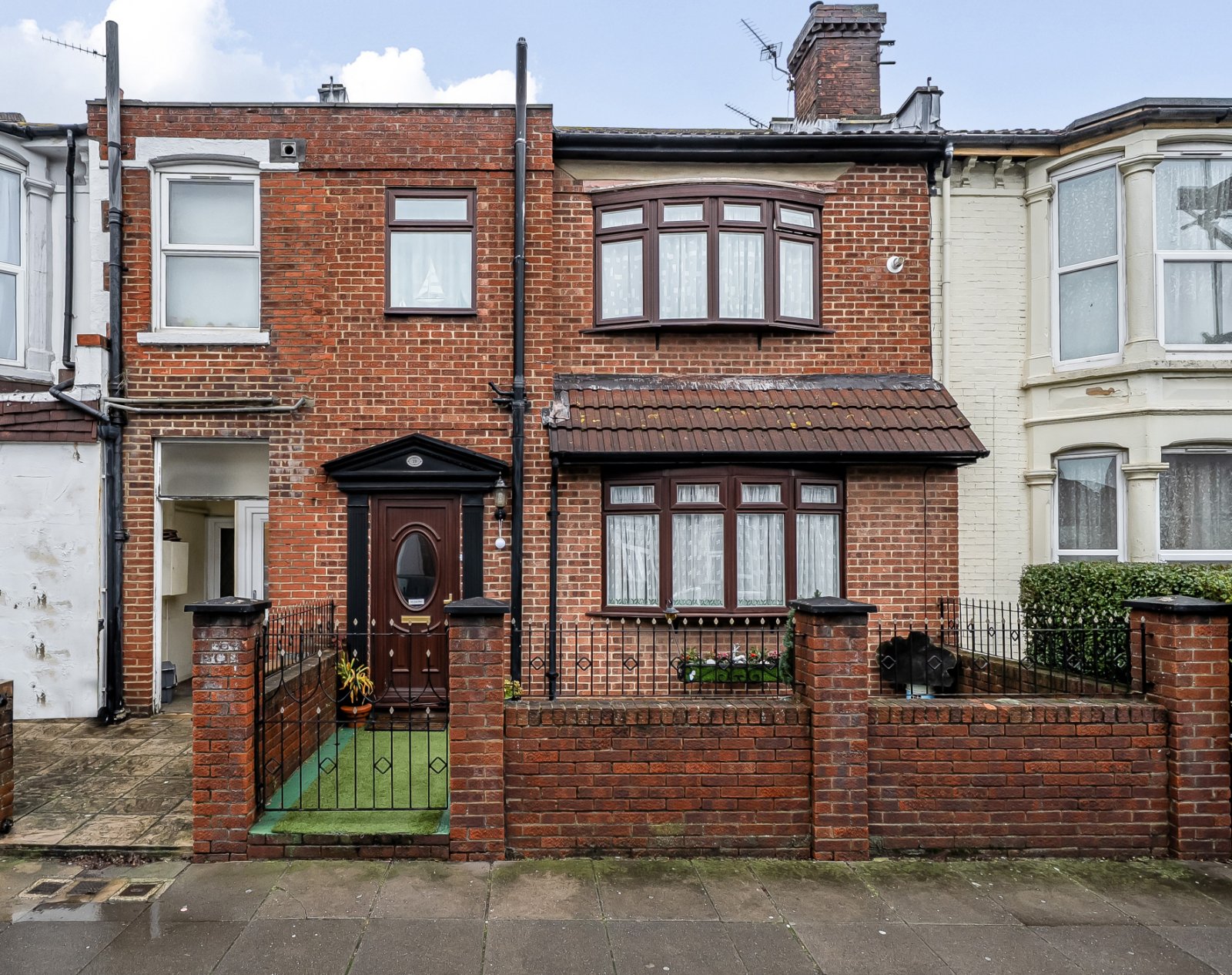 Chichester Road, Portsmouth, Hampshire, PO2 - Charters