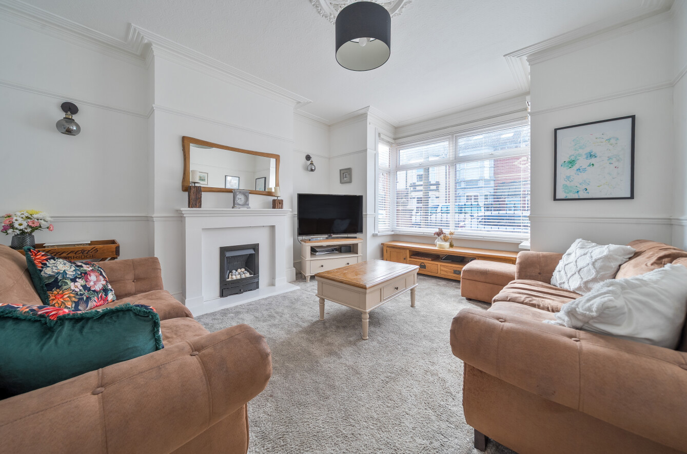 Inhurst Road, Portsmouth, Hampshire, PO2 - Charters