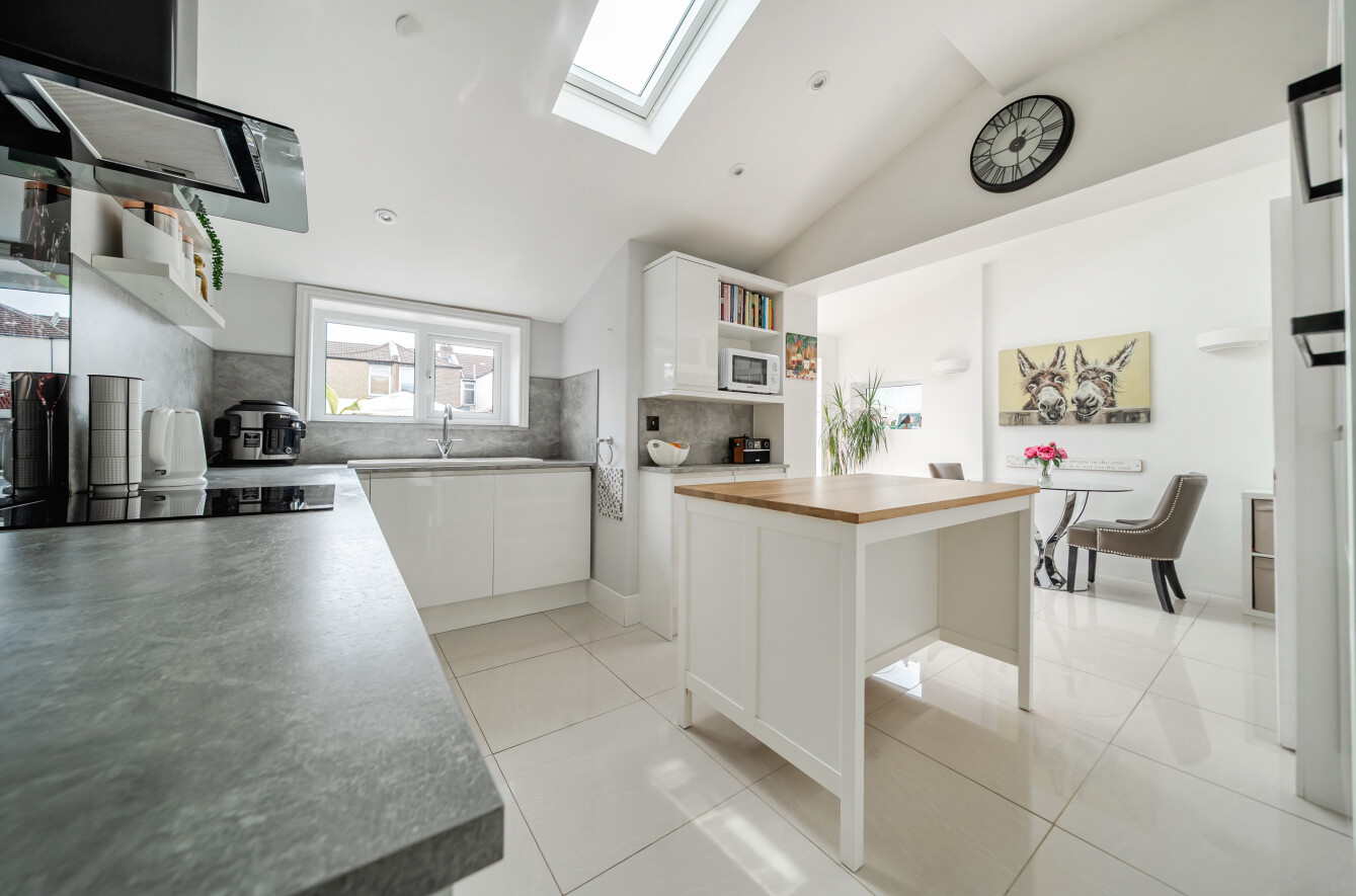 Stubbington Avenue, Portsmouth, Hampshire, PO2 Stubbington Avenue, Portsmouth, Hampshire, PO2 - Charters