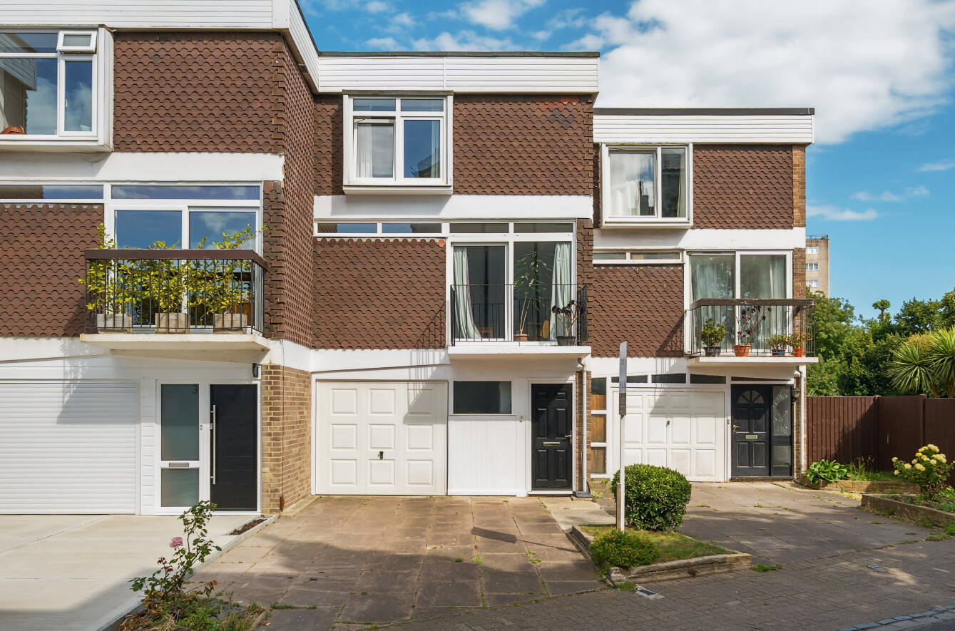 Clarendon Road, Southsea, Hampshire, PO5 - Charters