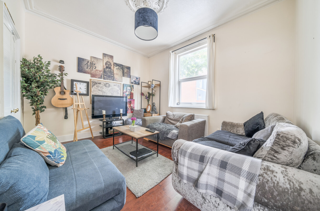 Goldsmith Avenue, Southsea, Hampshire, PO4
