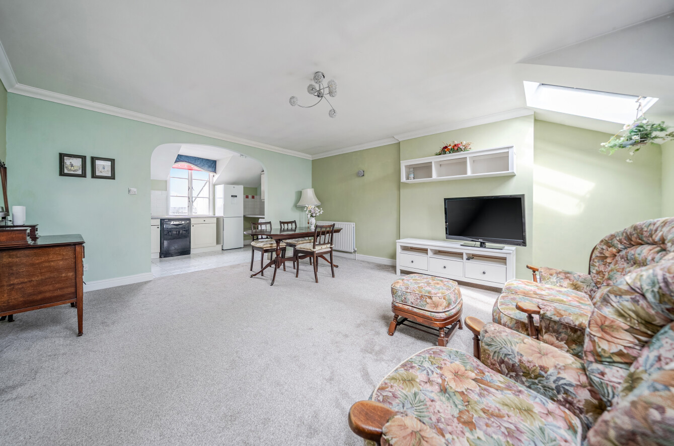 Royal Gate, Southsea, Hampshire, PO4 - Charters