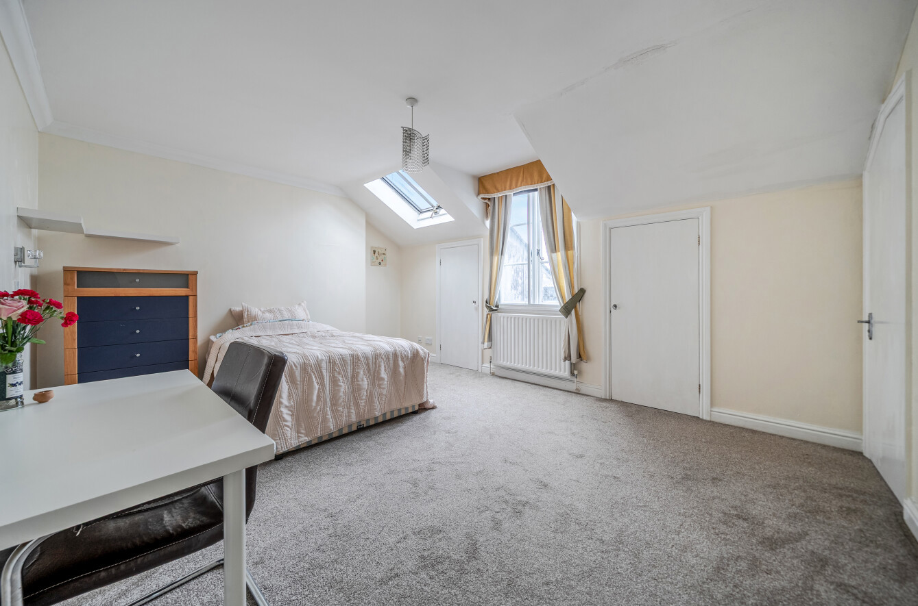 Royal Gate, Southsea, Hampshire, PO4 - Charters