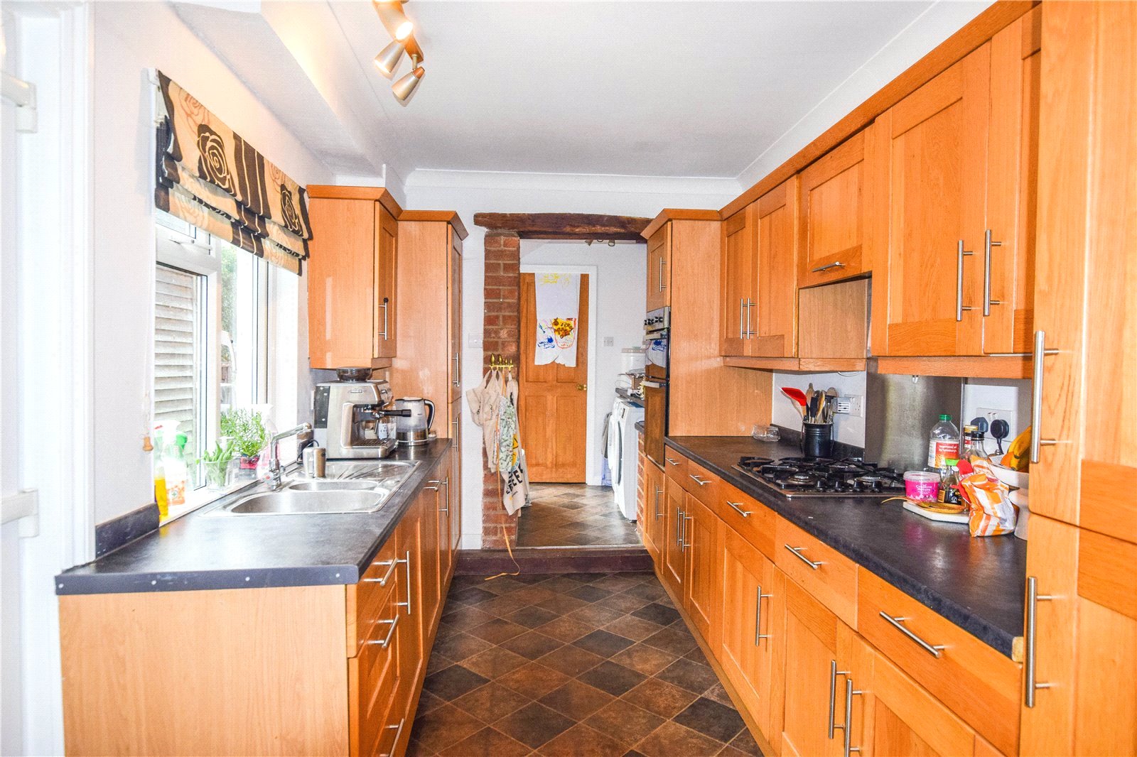 St. Georges Road, Farnham, Surrey, GU9 - Charters