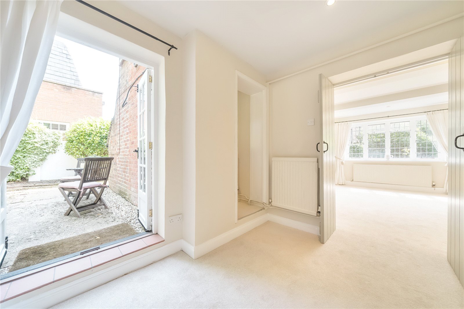 Waverley Lane, Farnham, Surrey, GU9 - Charters