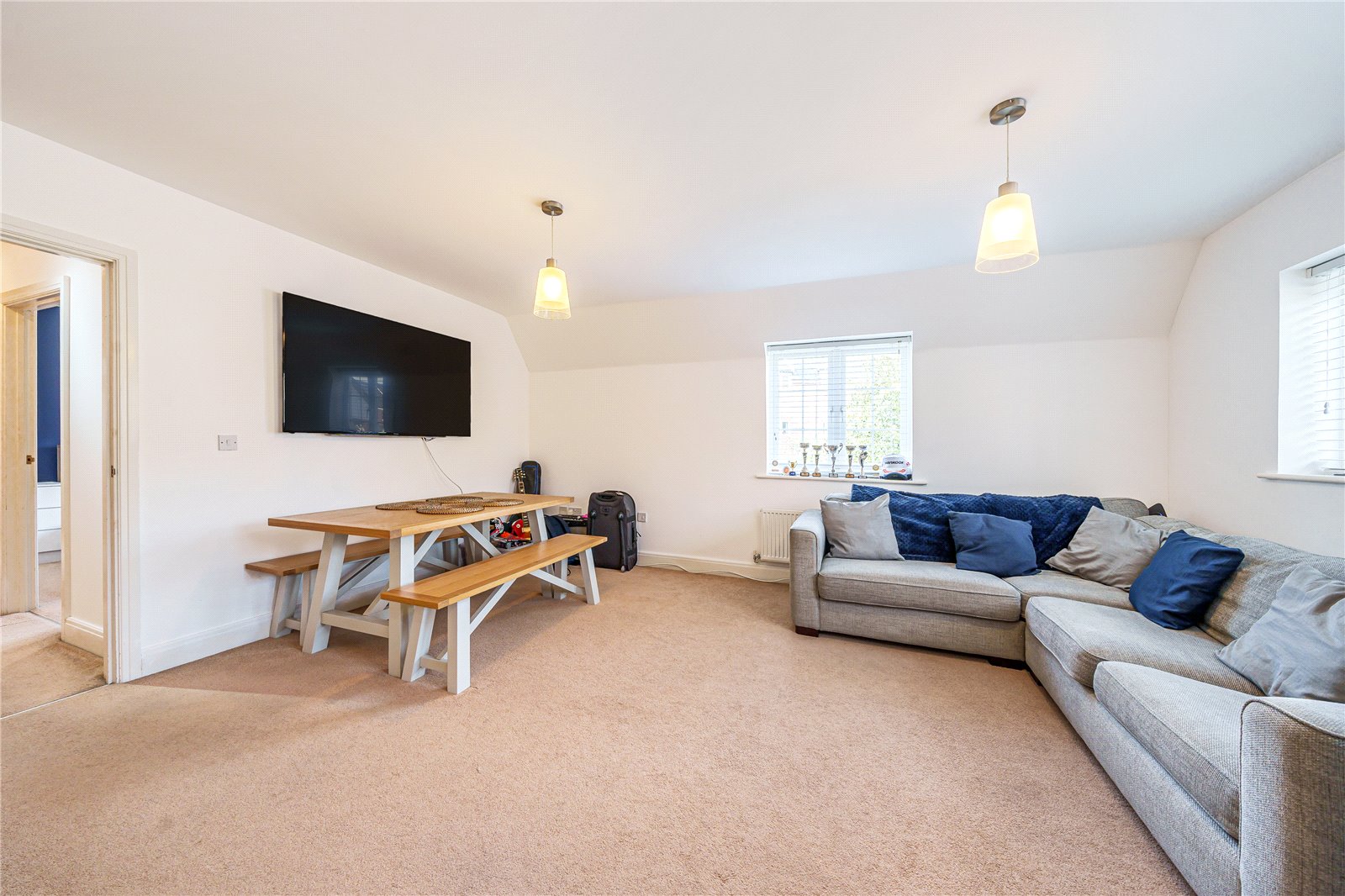 Warren Close, Farnham, Surrey, GU9 - Charters