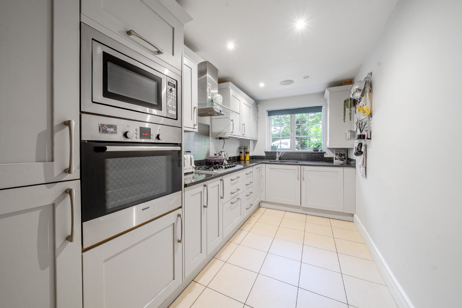 Ridgway Road, Farnham, Surrey, GU9 - Charters