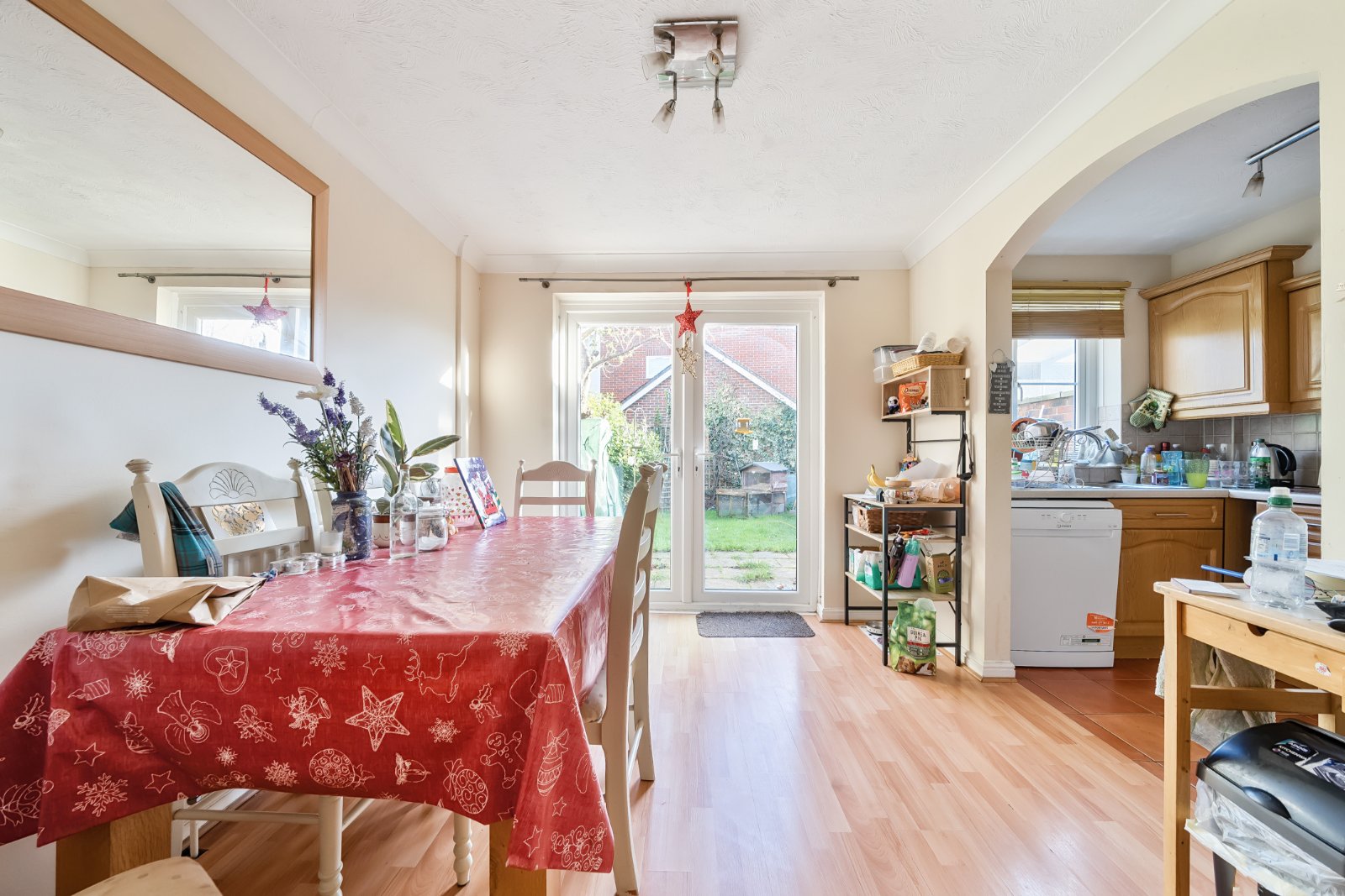 Crosby Way, Farnham, Surrey, GU9 - Charters