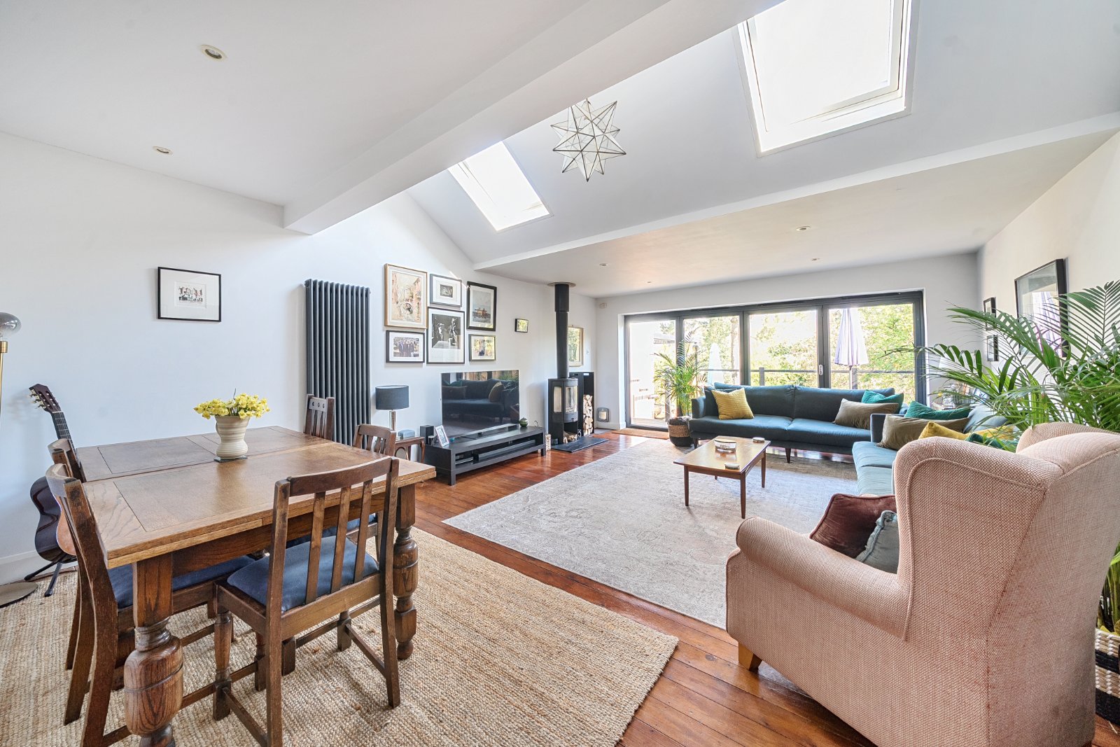 North Avenue, Farnham, Surrey, GU9