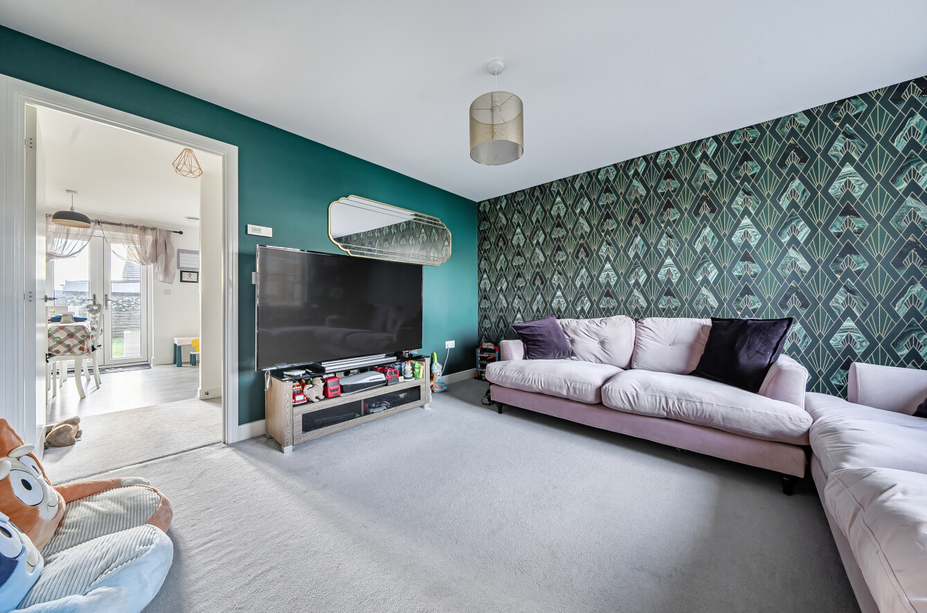 Bartlett Avenue, Badshot Lea, Farnham, Surrey, GU9