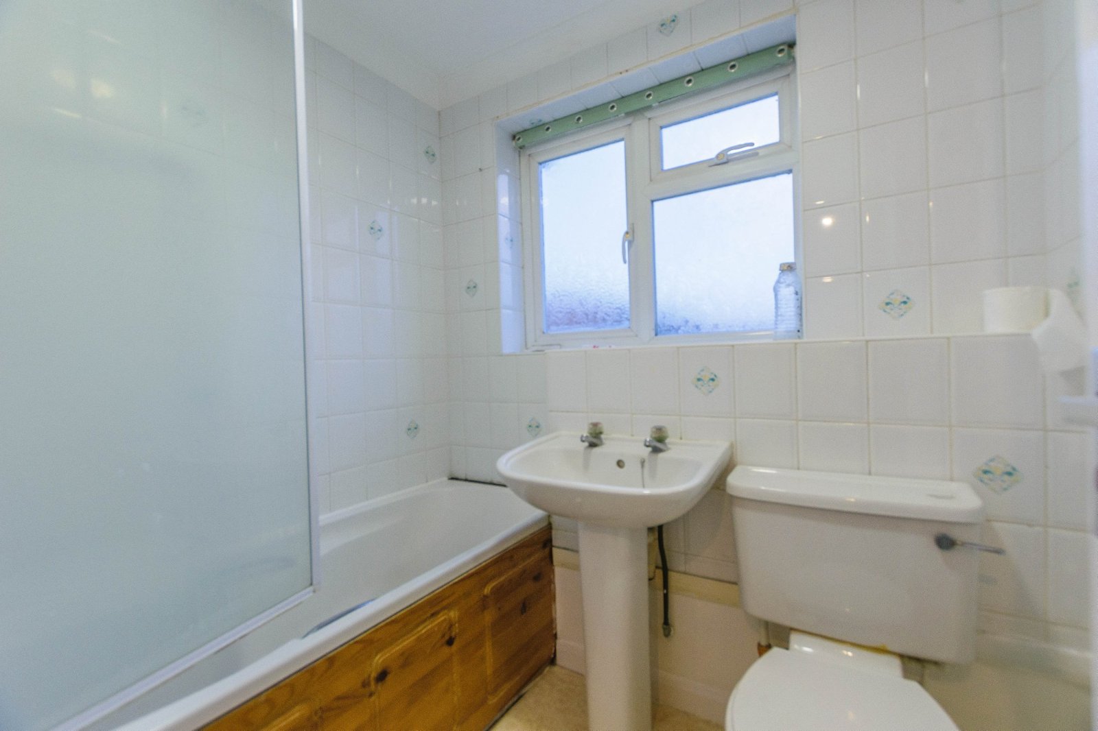 Southern Way, Farnham, Surrey, GU9