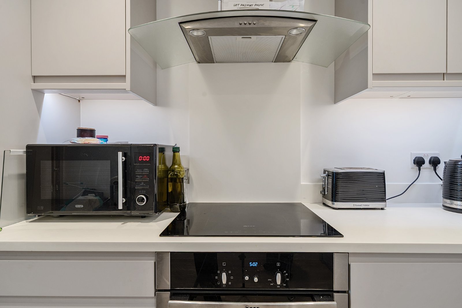 East Street, Farnham, Surrey, GU9