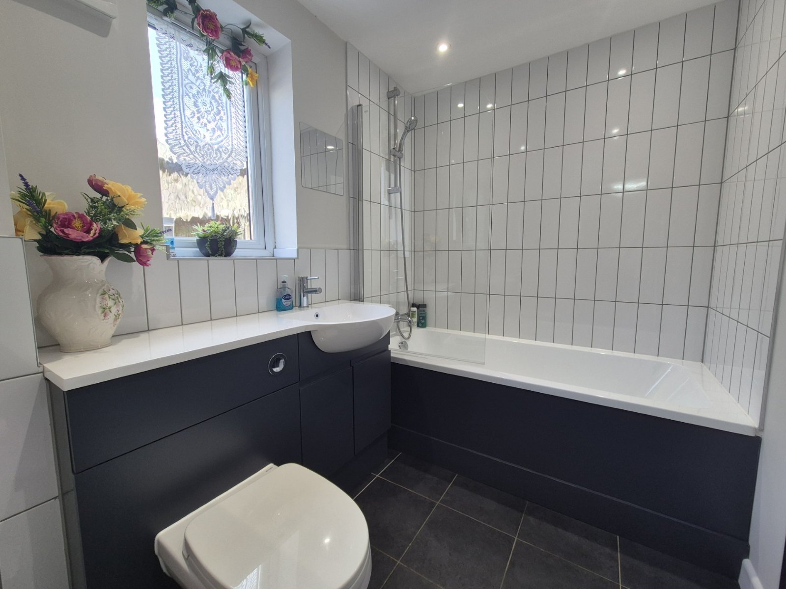 Weydon Lane, Farnham, Surrey, GU9