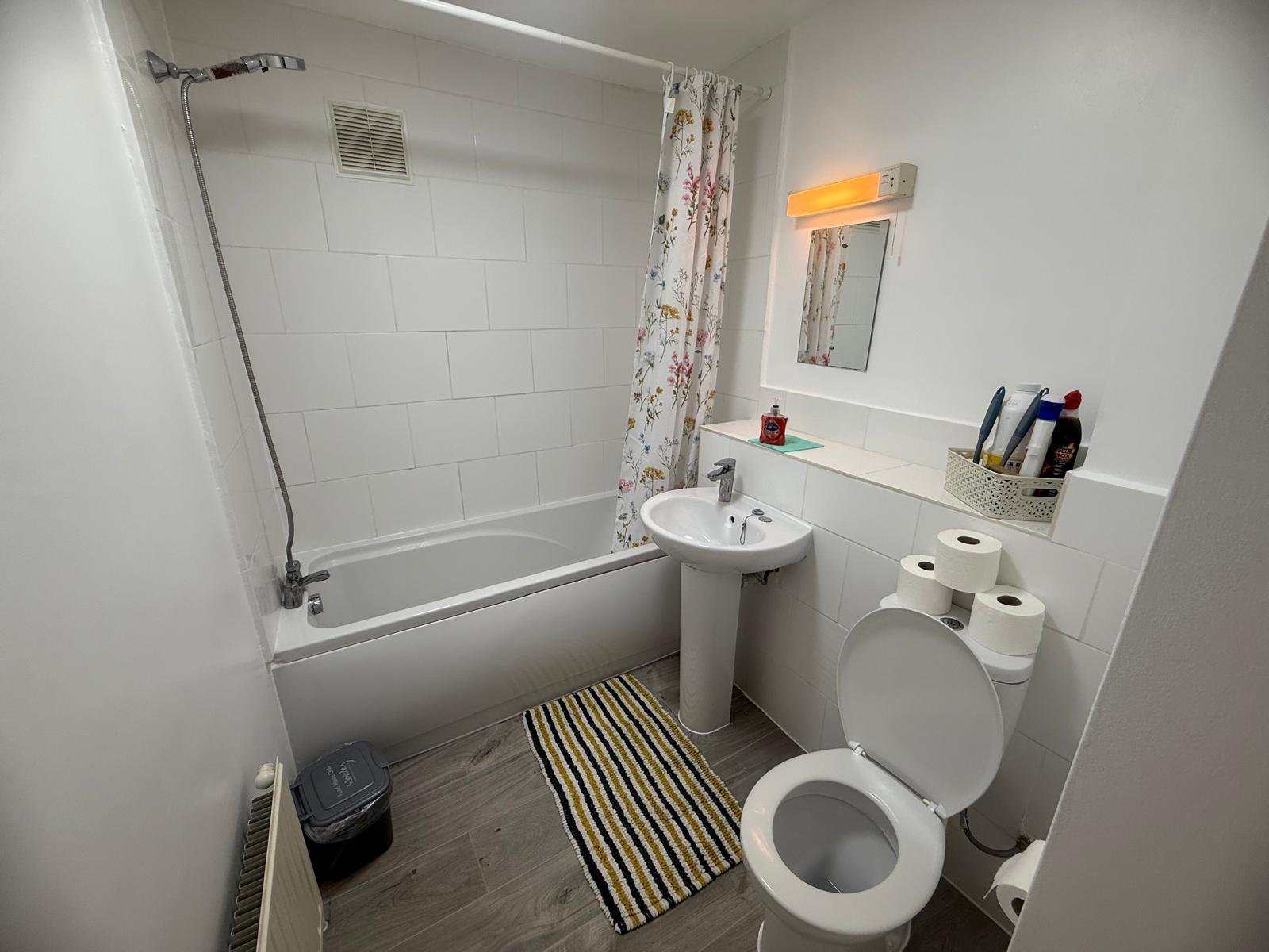 Weydon Lane, Farnham, Surrey, GU9